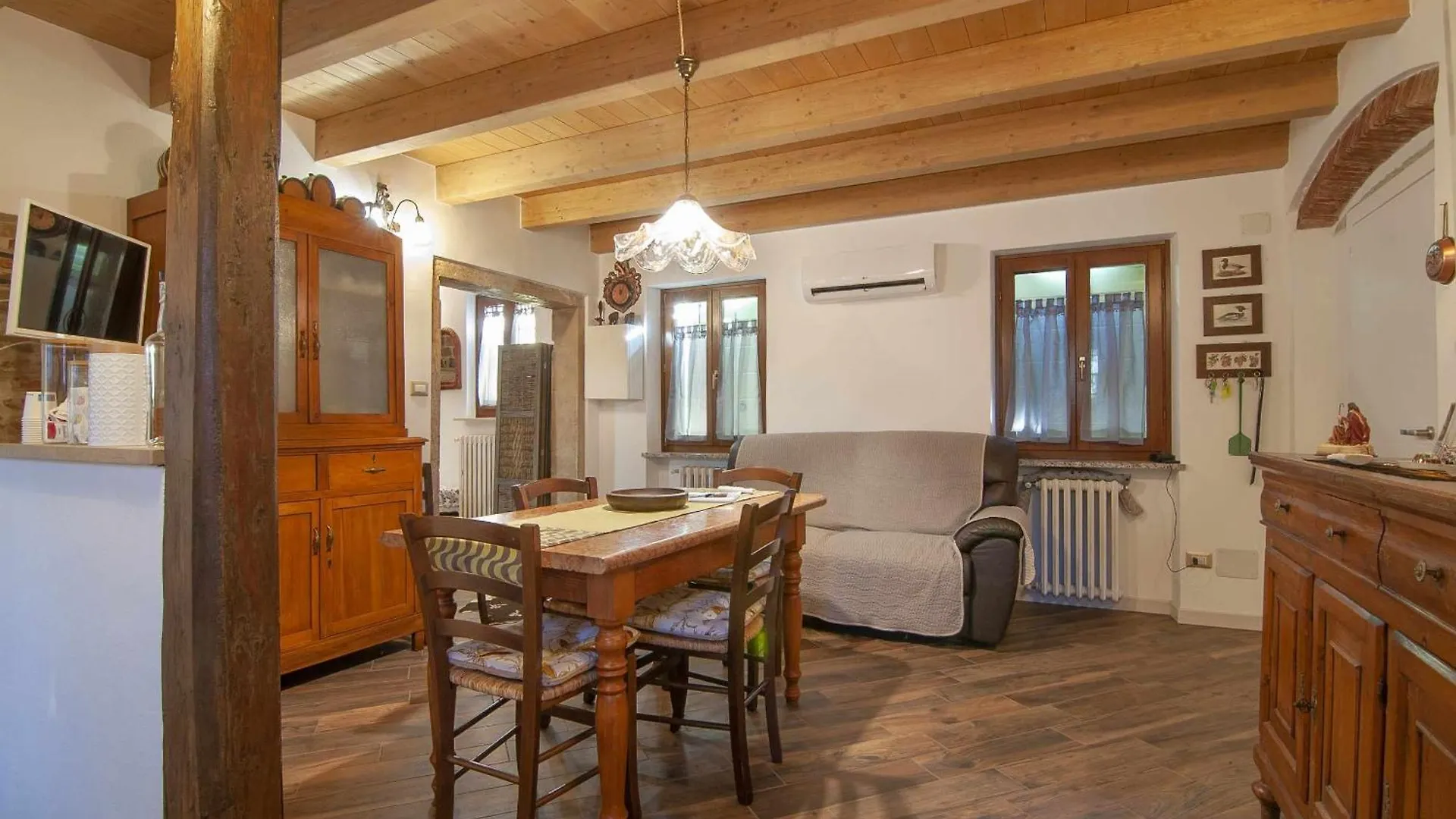 Dimora Laura - Romantico Con Stufa A Legno SantʼAmbrogio di Valpolicella 0*,
