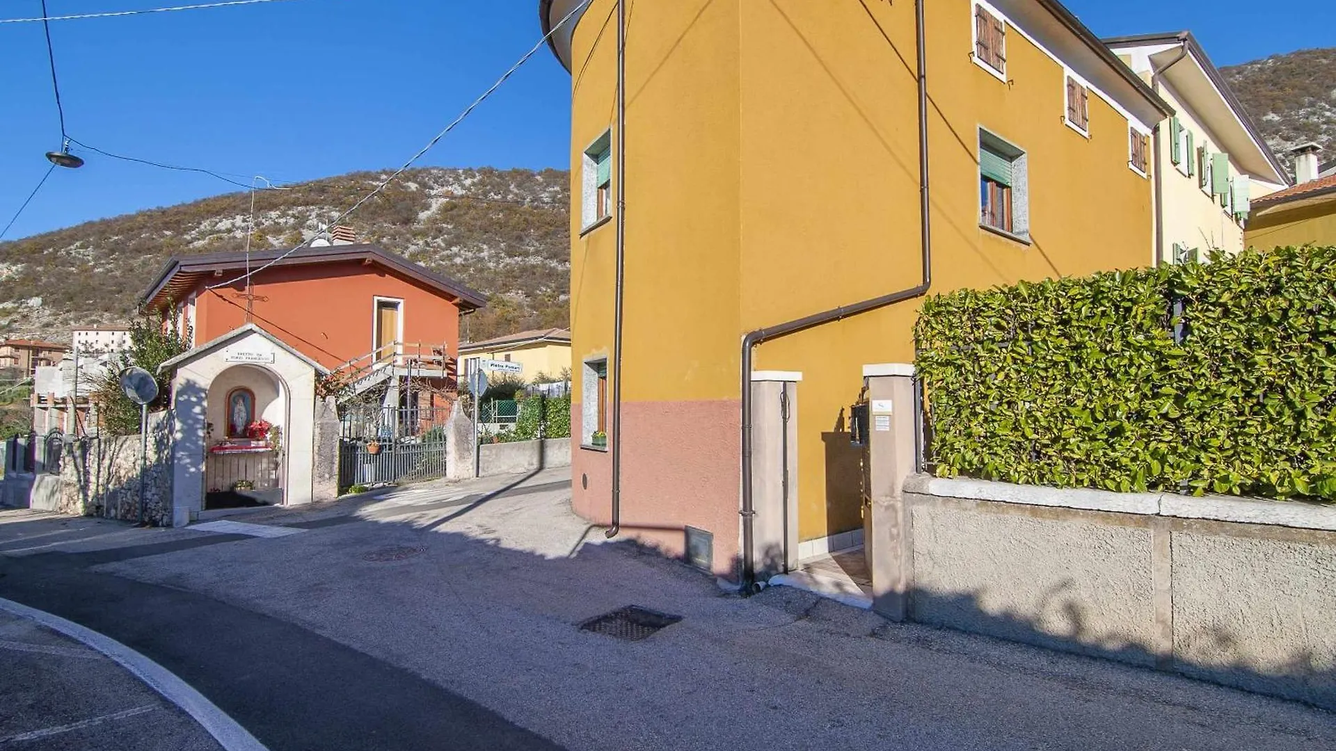 Dimora Laura - Romantico Con Stufa A Legno SantʼAmbrogio di Valpolicella إيطاليا